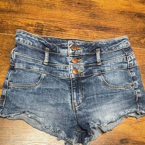 Refuge Women's Distressed Blue Jean Size 2 Bootie Shorts